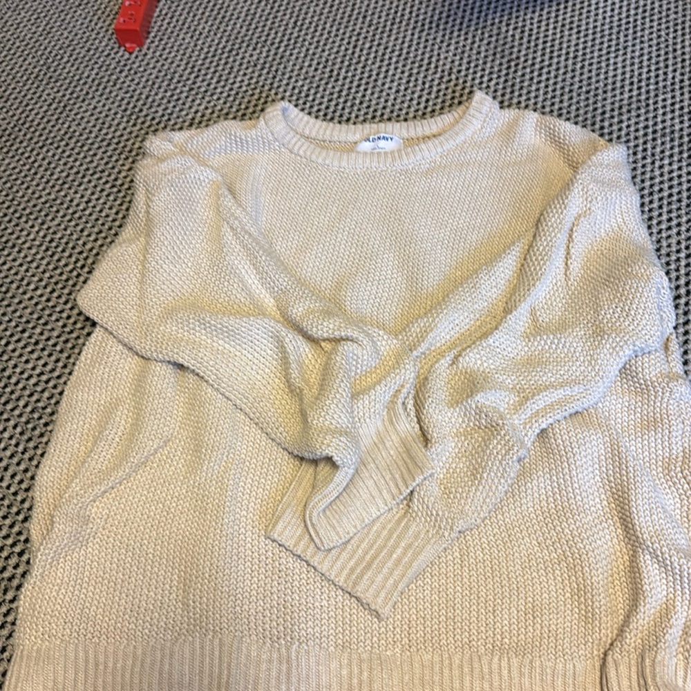 Old navy cream sweater